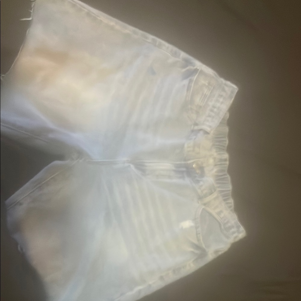 White Jean Shorts with Elastic Waistband and Mid-Thigh Length